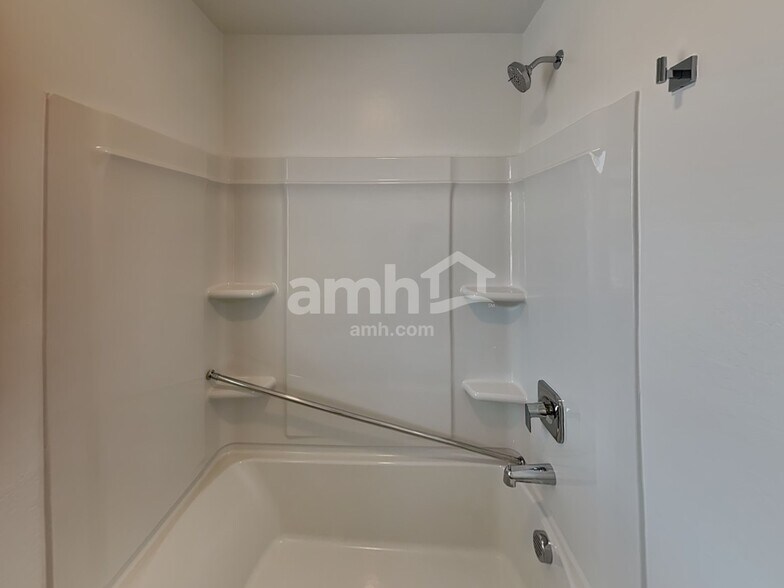 Building Photo - 9754 W Luxton Ln