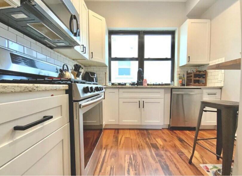 Building Photo - 1224 Wallace St