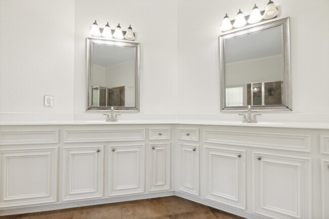 Building Photo - 9318 Rainbluff Ln