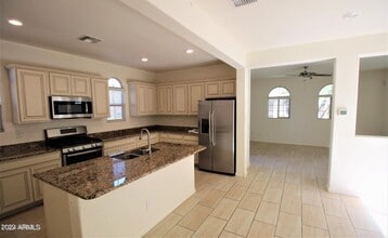 Building Photo - 3173 S Magnolia Ln