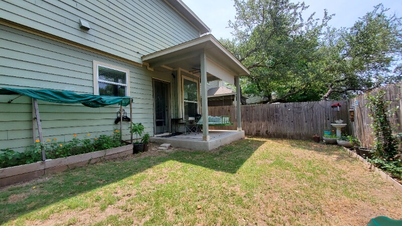 Building Photo - 8812 White Ibis Dr
