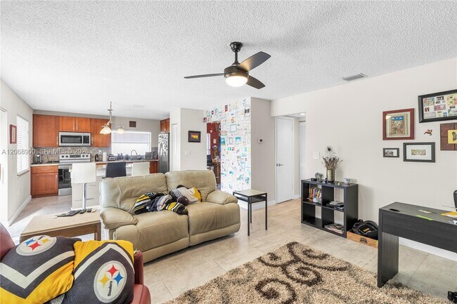 Building Photo - 12614 NW 12th Ct