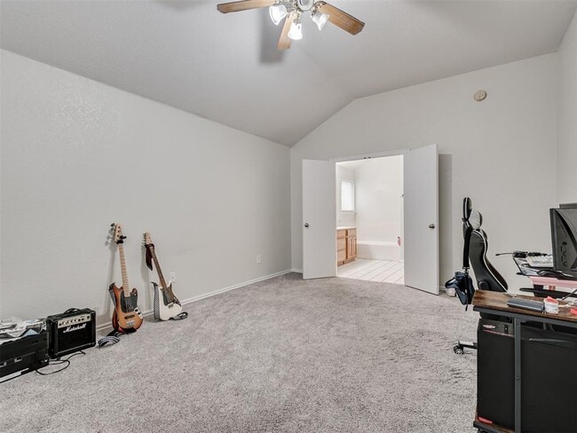 Building Photo - 2608 Southern Hills Dr