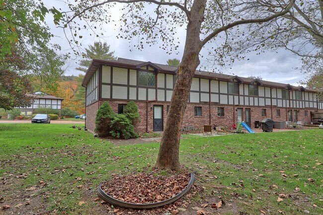 Building Photo - 2 Branch Rd