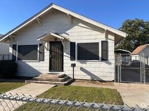 Building Photo - Charming 2 Bedroom Home for Rent!