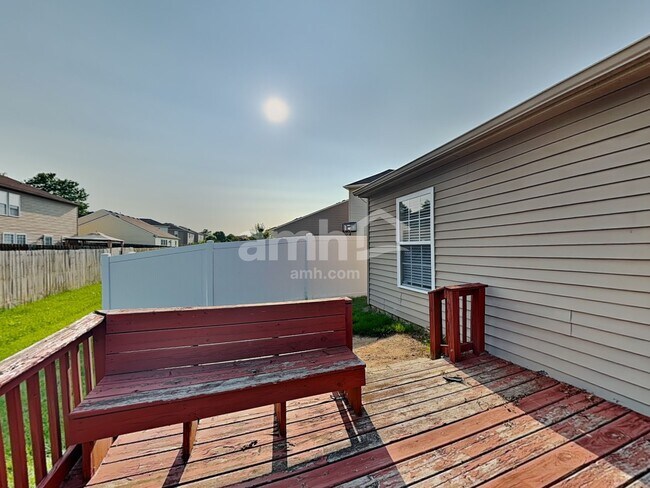 Building Photo - 10845 Albertson Dr