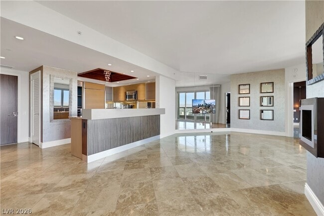 Building Photo - 322 E Karen Ave