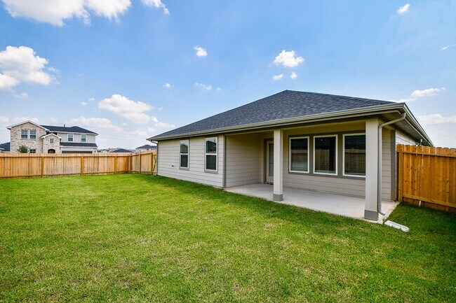 Building Photo - 30406 Canterbury Flds Dr