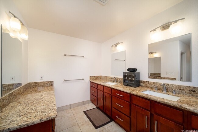 Building Photo - 92-1230 Pueonani Street Unit