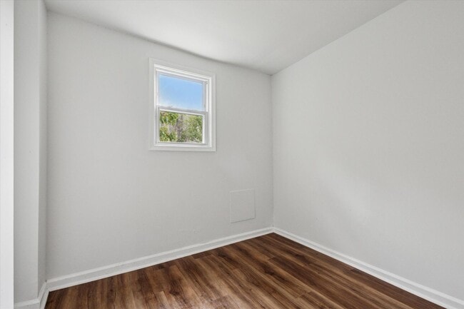 Building Photo - 3 Bedroom House Germantown- Rent Ready!