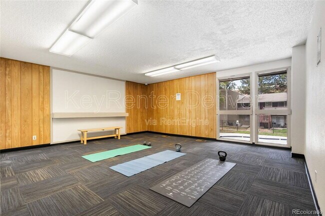Building Photo - 5300 Cherry Creek S Dr