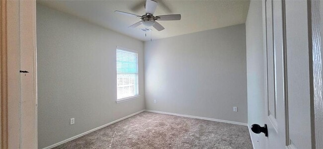 Building Photo - 913 Desert Trail