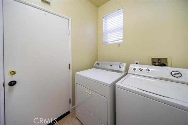 Building Photo - 38729 Clearbrook Dr