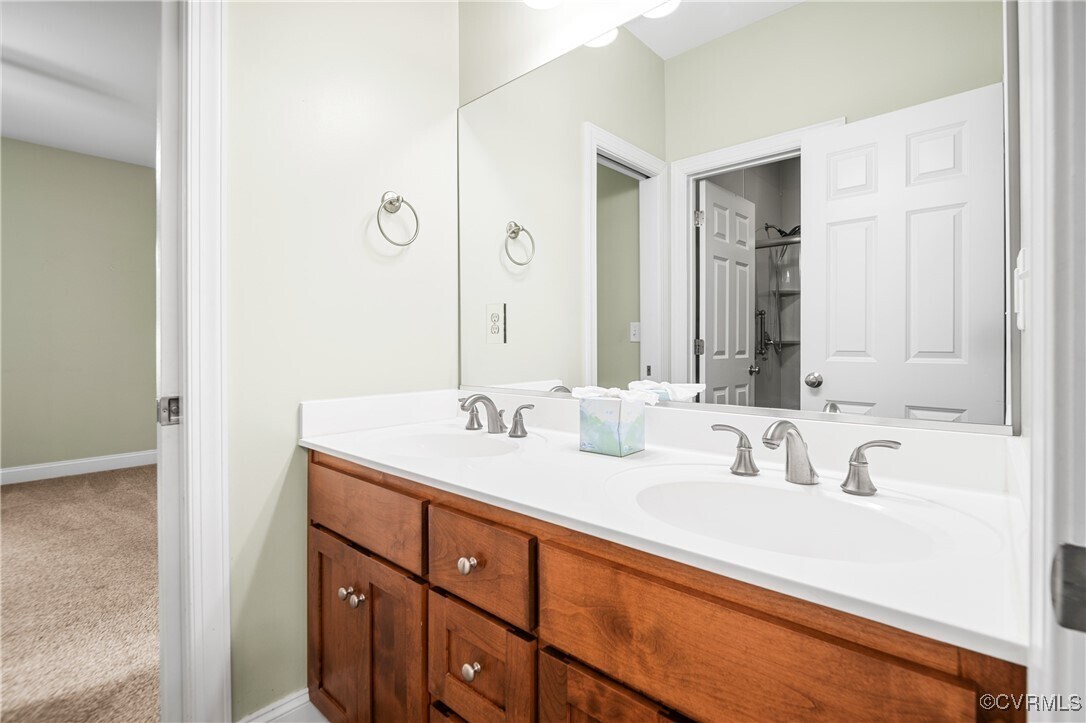 Building Photo - 11465 Pinewild Dr