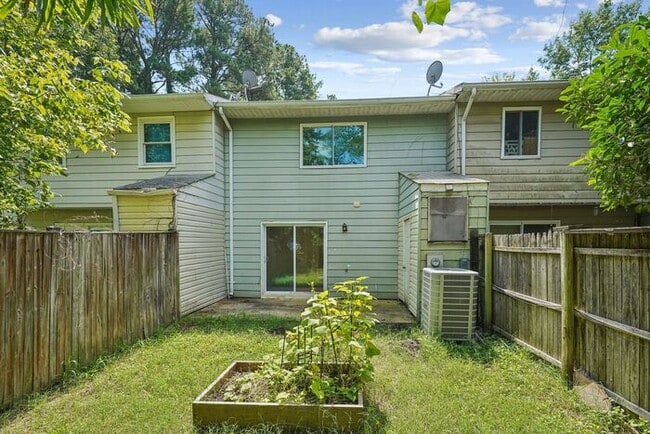 Building Photo - 46866 Patuxent Rd