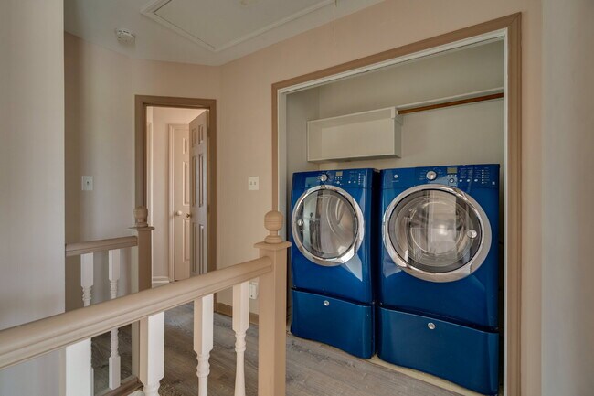 Building Photo - Charming 3-Bed Home near WRAL Soccer Park