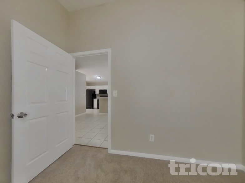 Building Photo - 3215 Kelling St