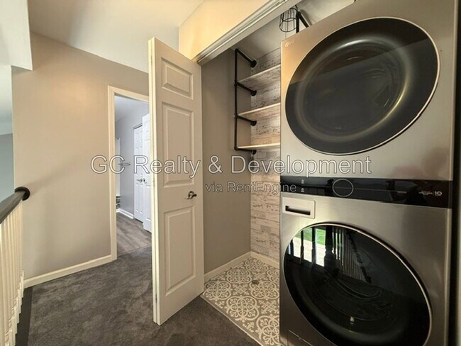 Building Photo - 1695 Pebble Beach Cir