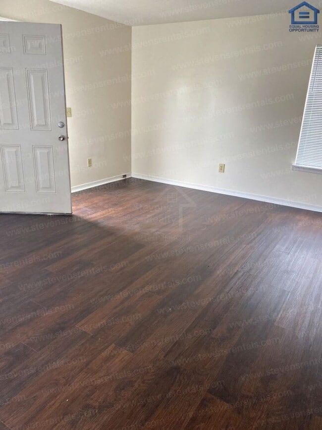 Building Photo - 166 Dogwood Pointe Dr