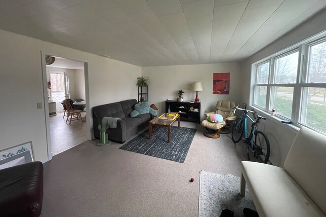 Building Photo - 226 Curtis Ave