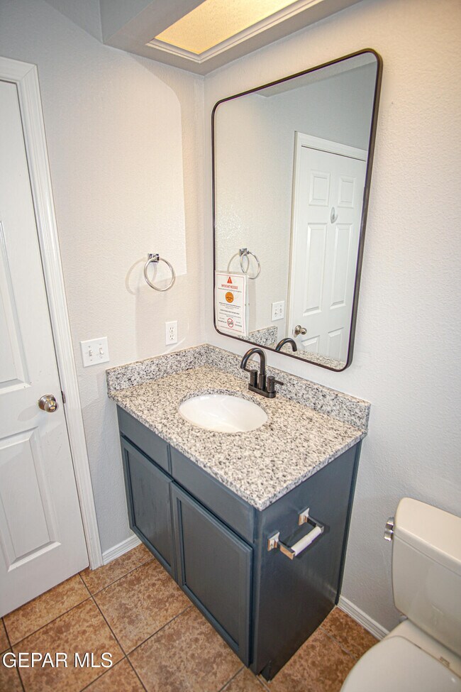 Building Photo - 5902 Redstone Mesa Ct