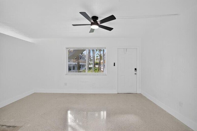 Building Photo - 1821 Middle River Dr