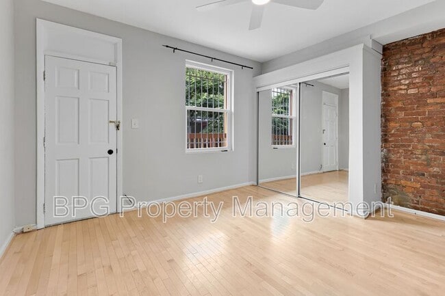 Building Photo - 1217 Duncan Pl NE