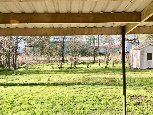 Building Photo - 225 Crest Hill Dr