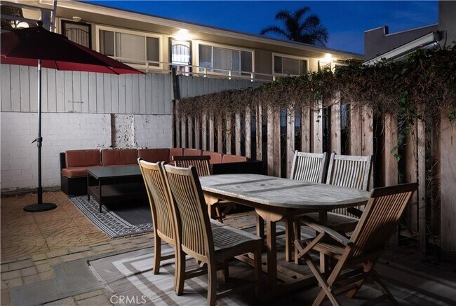 Building Photo - 1113 W Balboa Blvd