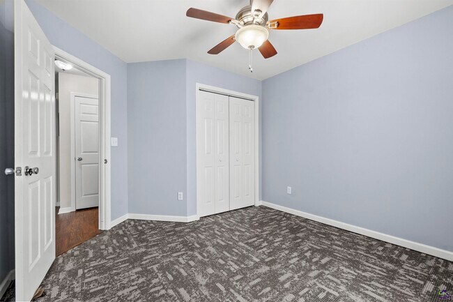 Building Photo - 324 Tyson Glen Dr