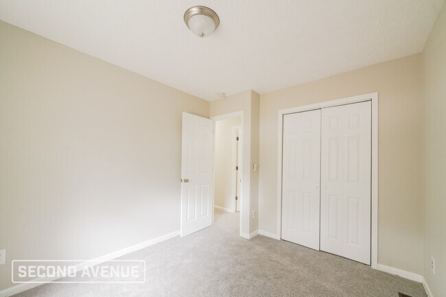 Building Photo - 3065 Stone Oak Dr