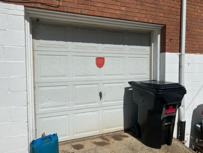 Building Photo - $1,250 harrisburg 3 bedroom house for rent