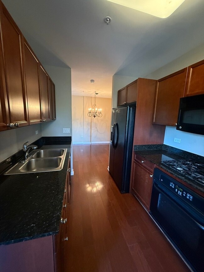 Building Photo - 255 E Liberty Dr