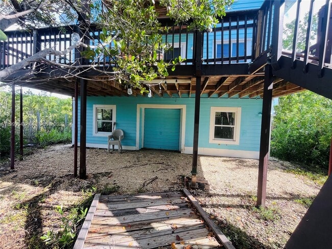 Building Photo - 202 W Canal Dr