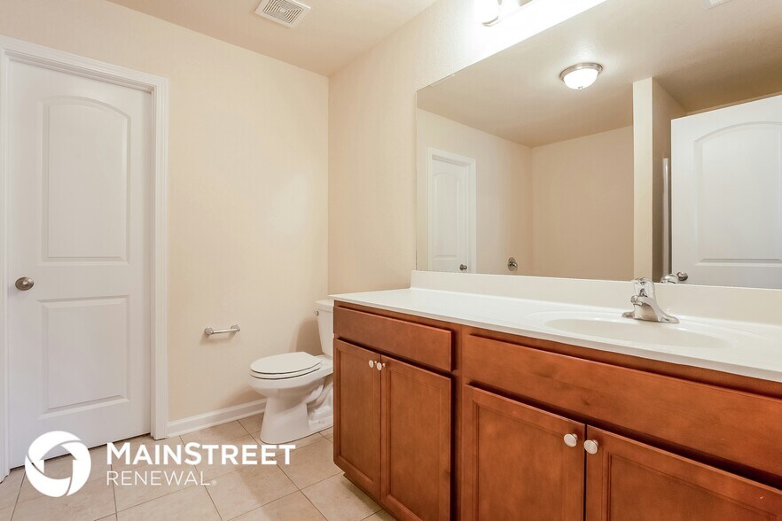 Building Photo - 3229 Dizzy Dean Dr
