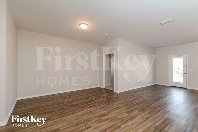 Building Photo - 228 N 199th Ln