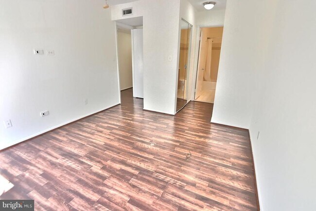 Building Photo - 1702 Ascot Way