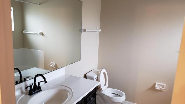 Building Photo - 636 Majesty Dr