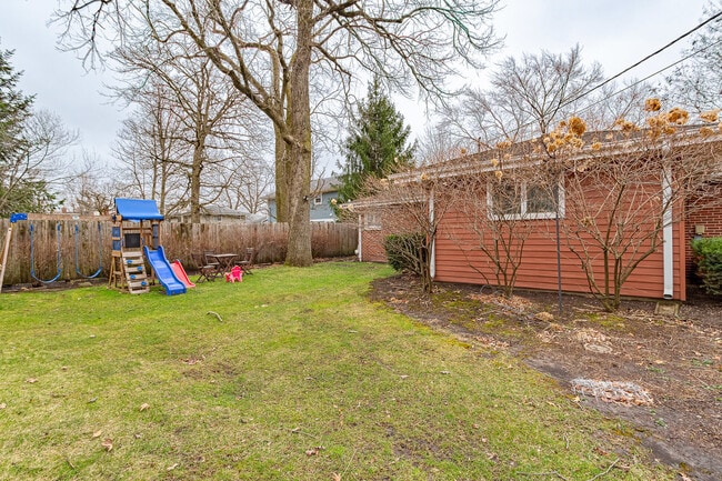 Building Photo - 3890 Gregory Dr