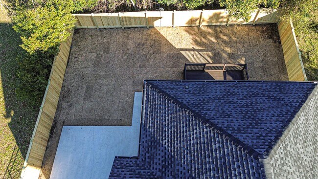 Building Photo - 2813 Mead Rd