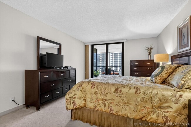 Building Photo - 3420 S Ocean Blvd