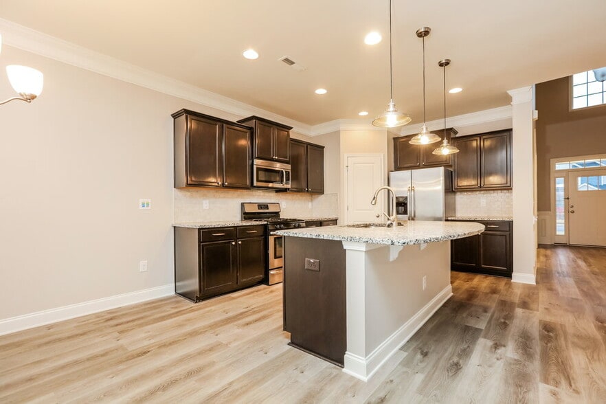 Building Photo - 7435 Birchshire Dr