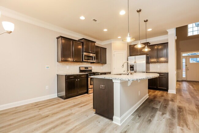 Building Photo - 7435 Birchshire Dr
