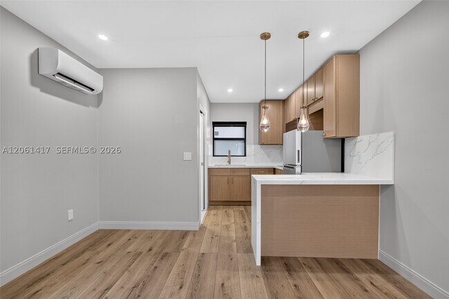 Building Photo - 1011 NW 30th Pl