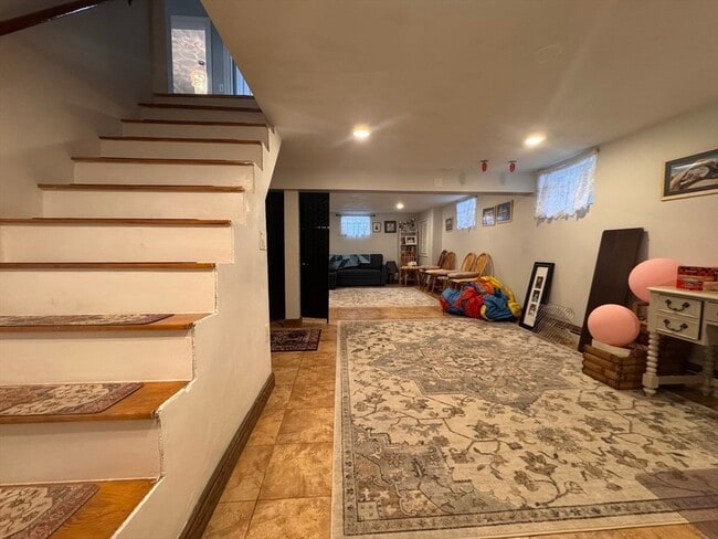 Building Photo - 10-12-12 Webster St