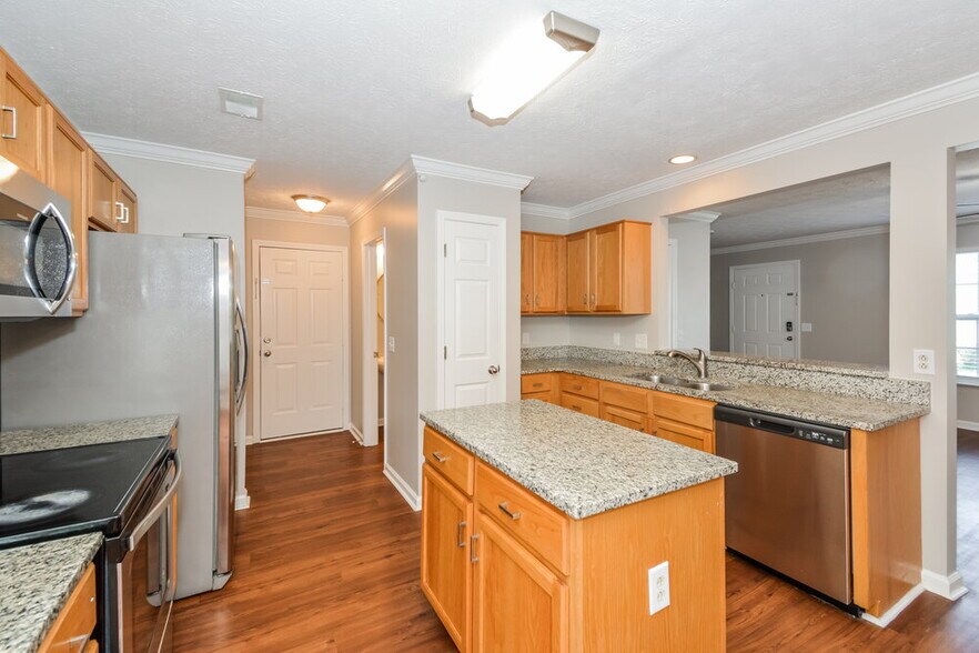 Building Photo - 3514 Longhaven Crossing