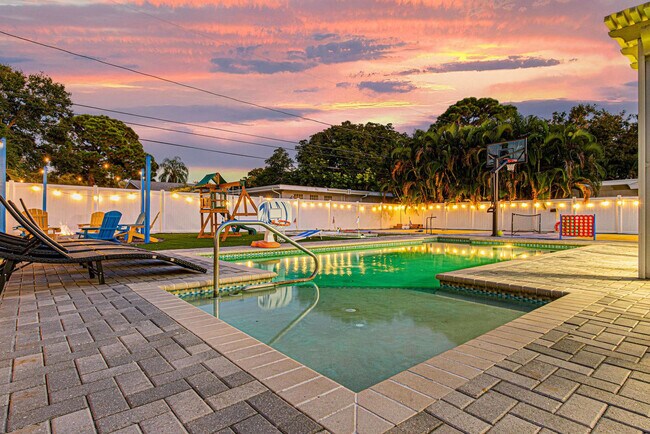 Building Photo - 971 Keene Rd