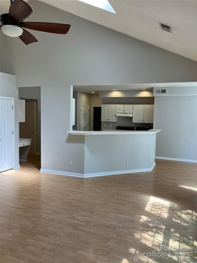 Building Photo - 7525 Montrachet Ln