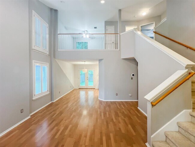 Building Photo - 7521 Peabody Dr