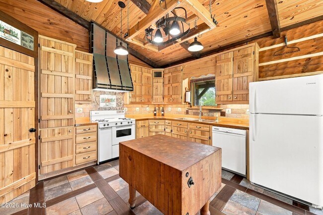 Building Photo - 5103 Hillmon Grove Rd